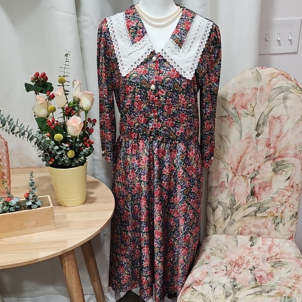 Vintage Floral Lace Collar Dress